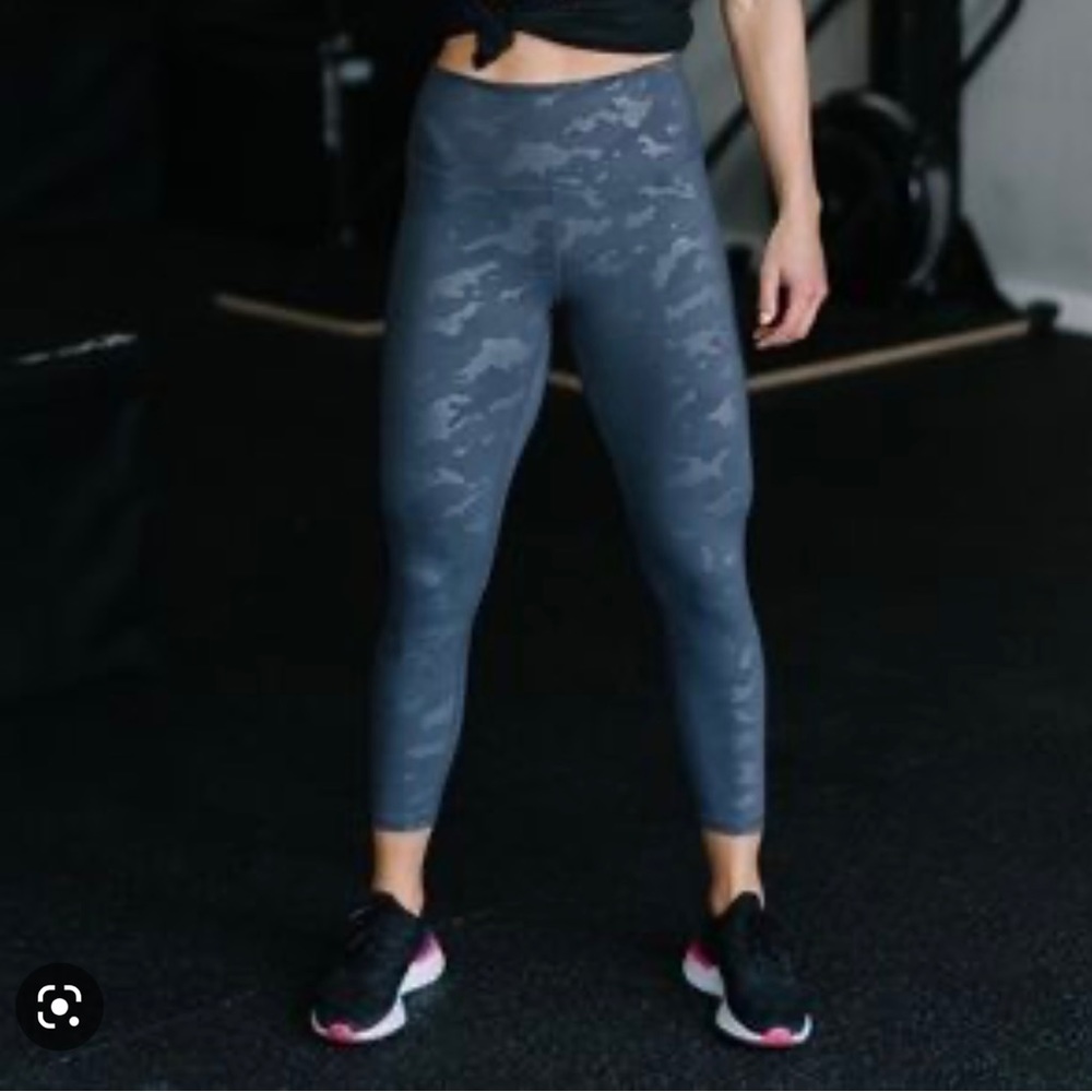 Zyia Leggings size 6-8 Zyia Active Women's Gray Battleship Camo Luxe